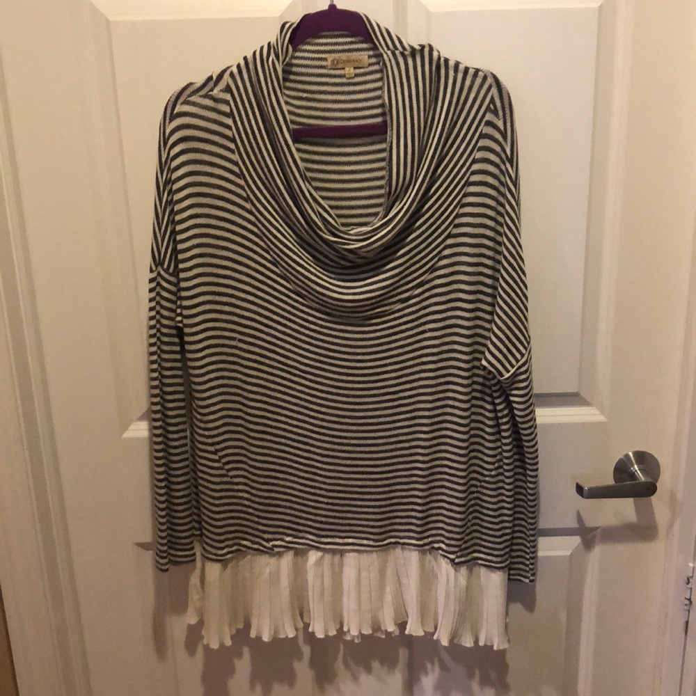 Versatile cowl neck long top with ruffle bottom! L